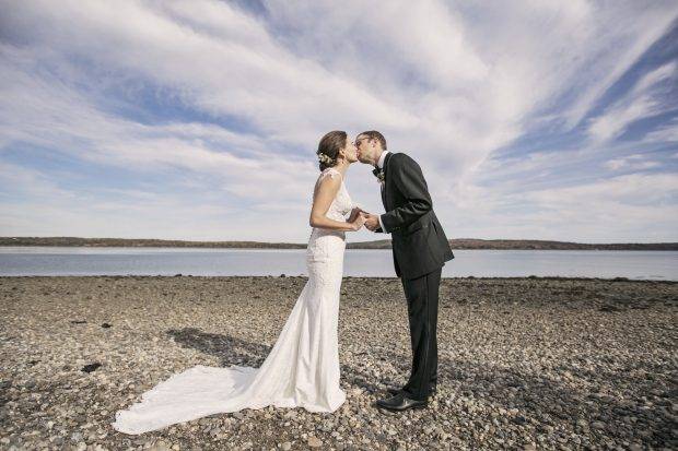 Wedding Kiss