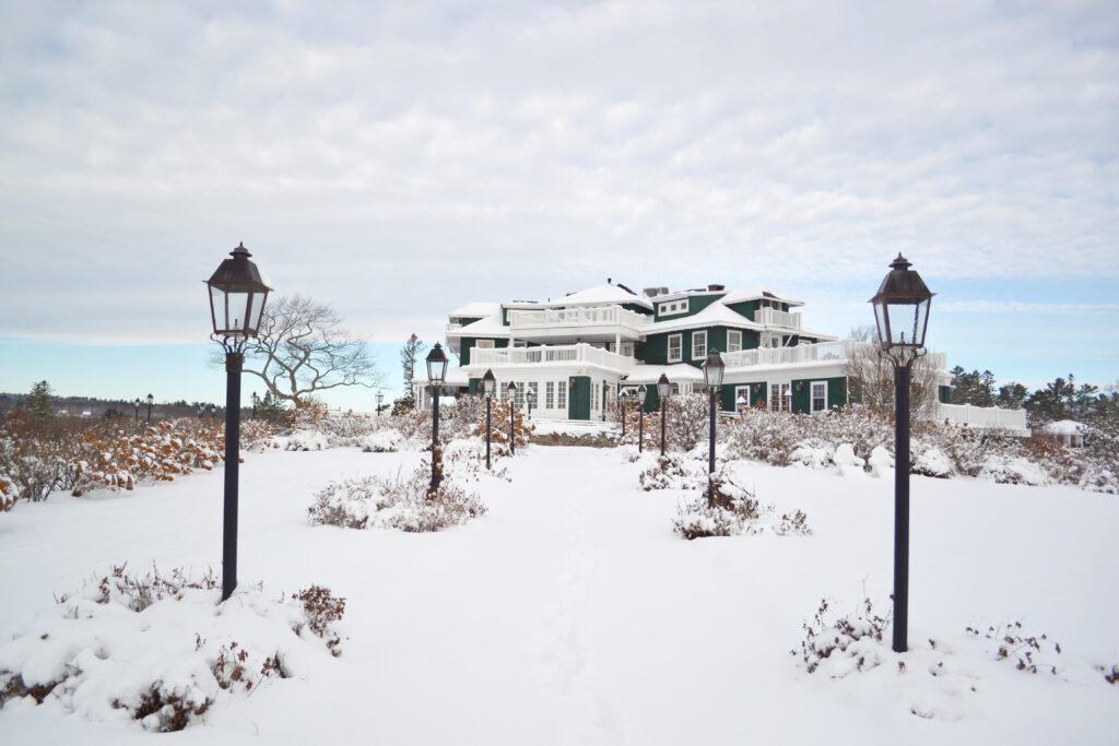 Coastal Estate Winter Wedding in Maine